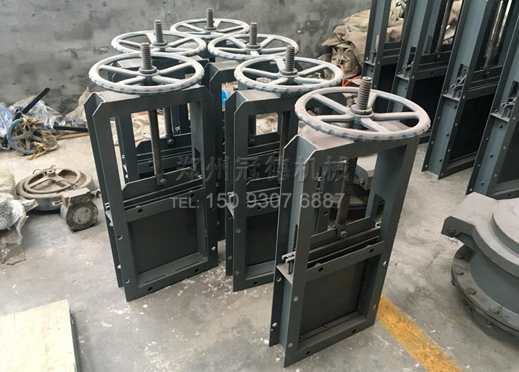 冠德細灰閘板門 冠德細灰閘板門